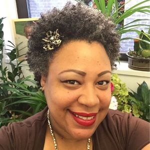 Meet your Posher, Vanessa